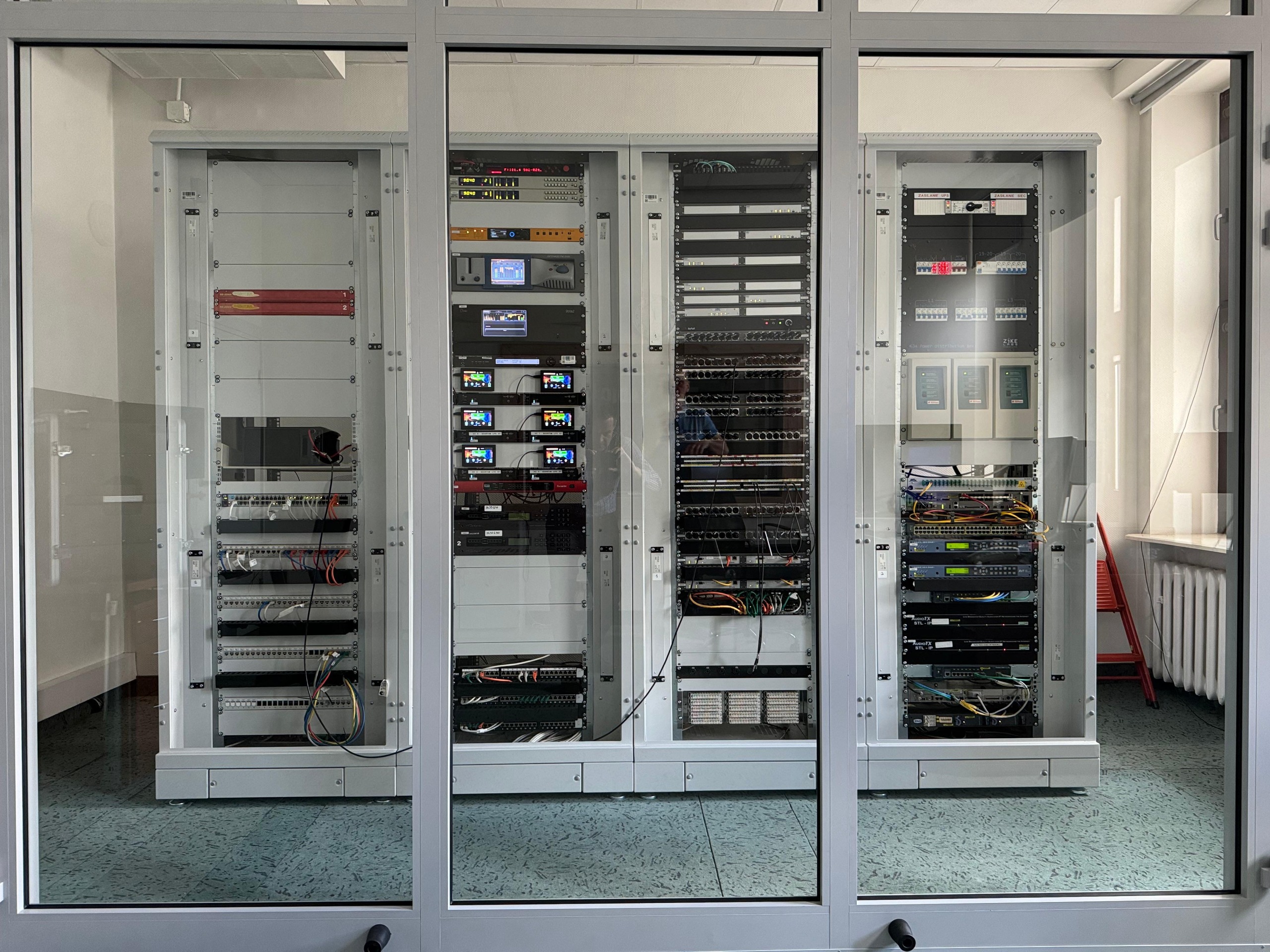 Jedna z serwerowni Radia Kielce